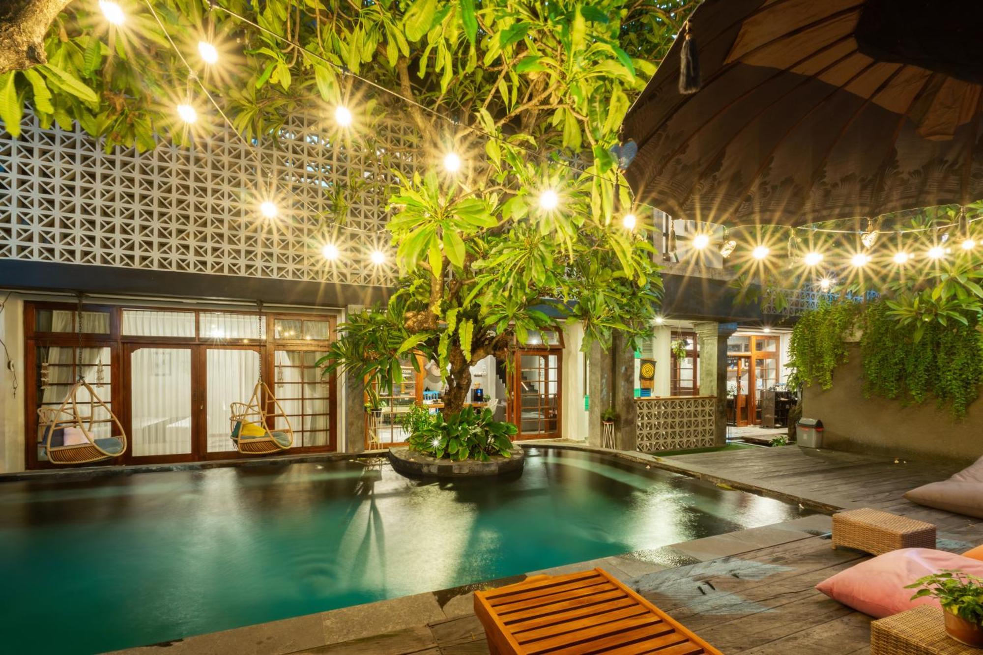 Interconnection Hostel Kuta Lombok Eksteriør bilde